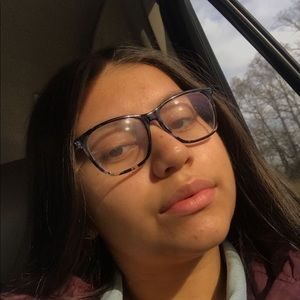 Meet your Posher, Noelia